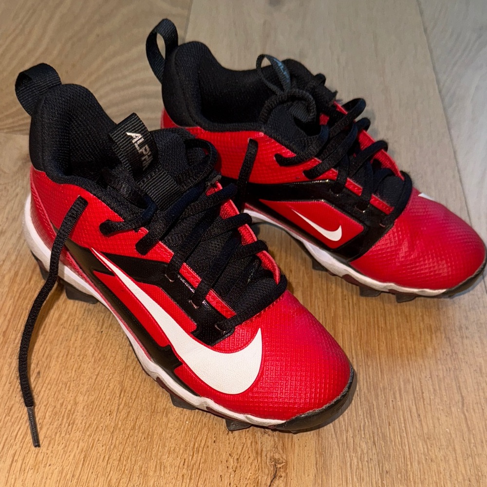 Nike Kids Fast Flex Menace Red and Black football cleats Size 1 worn 5x